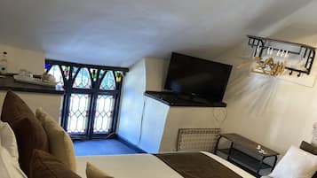 Standard Double Room, Ensuite, No Dogs | Premium bedding, individually decorated, individually furnished