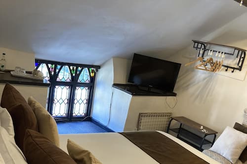 Standard Double Room, Ensuite, No Dogs | Premium bedding, individually decorated, individually furnished