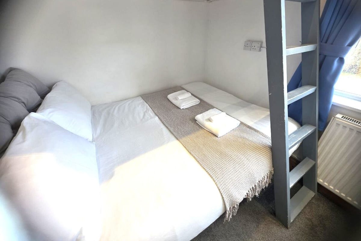 Phòng đôi hoặc 2 giường đơn | Bàn ủi/dụng cụ ủi quần áo, truy cập Internet không dây miễn phí