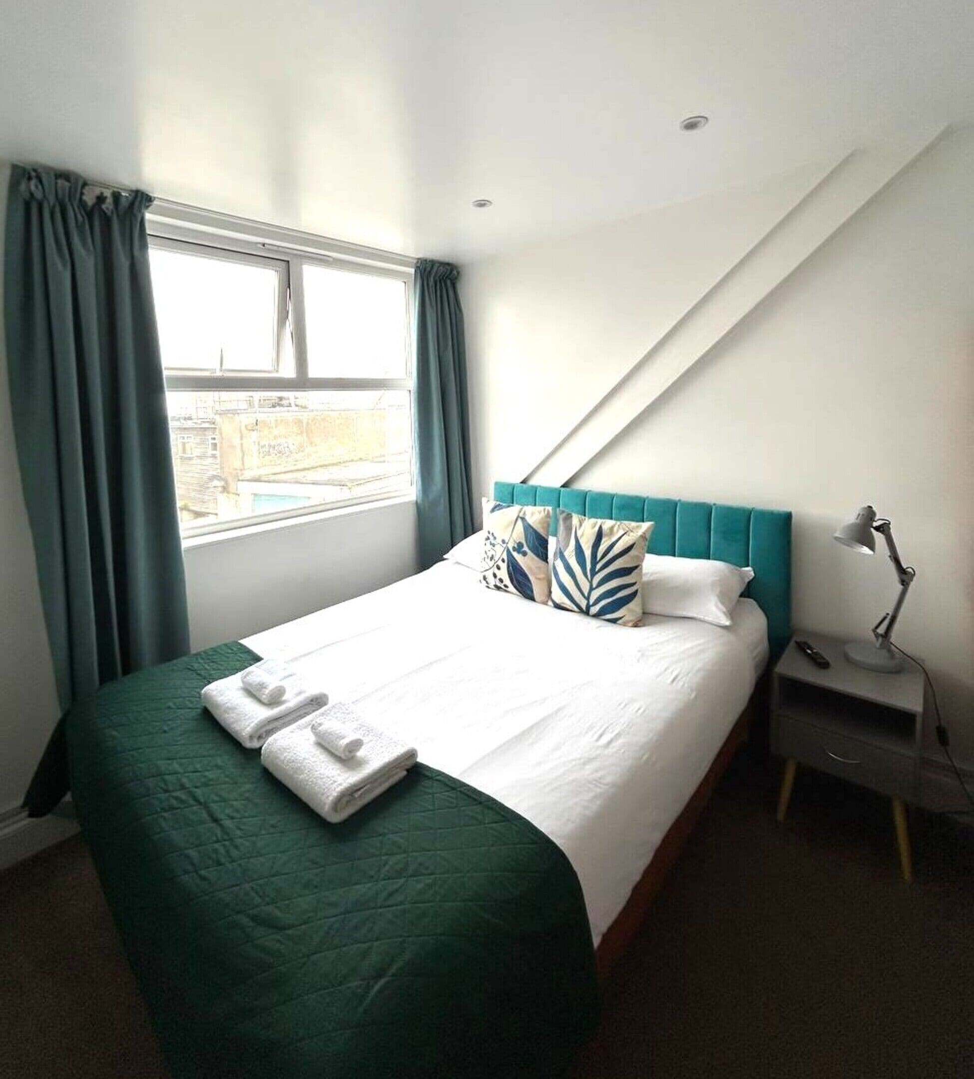Comfort Double Room | Iron/ironing board, free WiFi, bed sheets