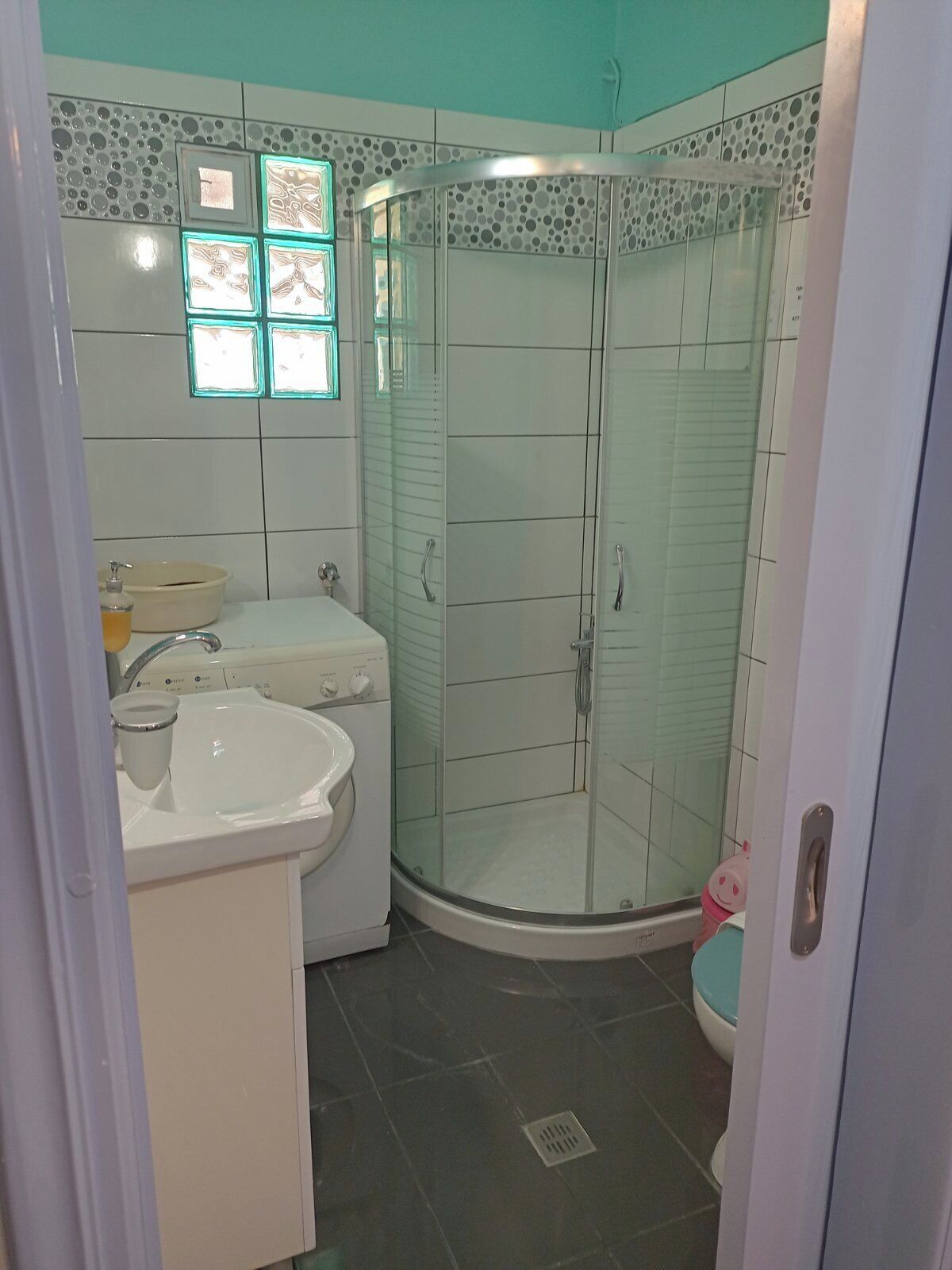 Apartment, 2 Bedrooms, Sea View | Bathroom | Bathtub, hair dryer, towels