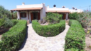Property grounds - Villa Katerina (Sitia)