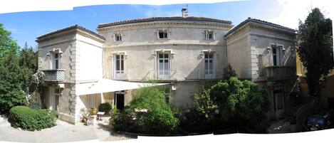 Façade de lâhĂ©bergement