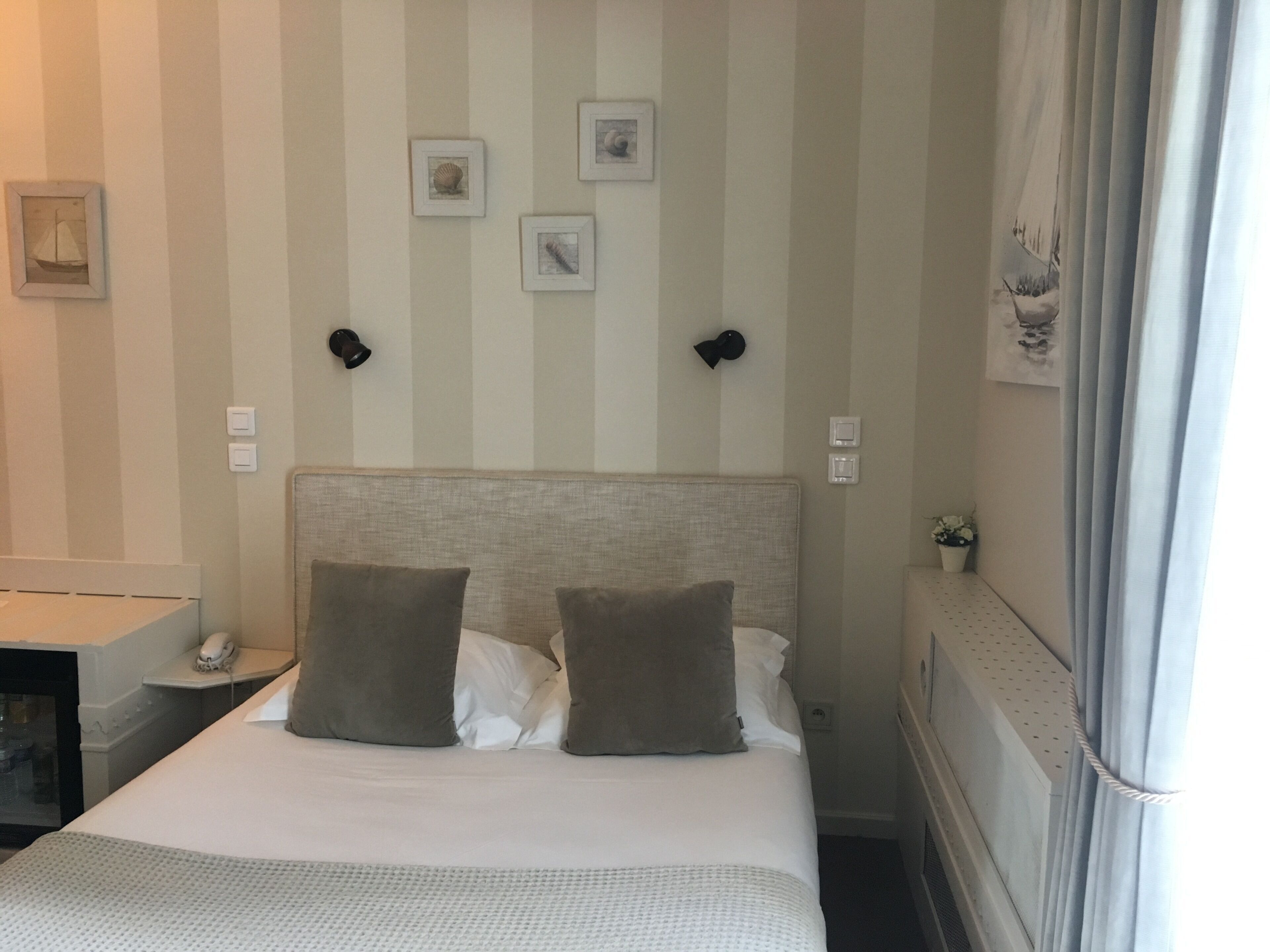 Minibar, desk, iron/ironing board, free WiFi