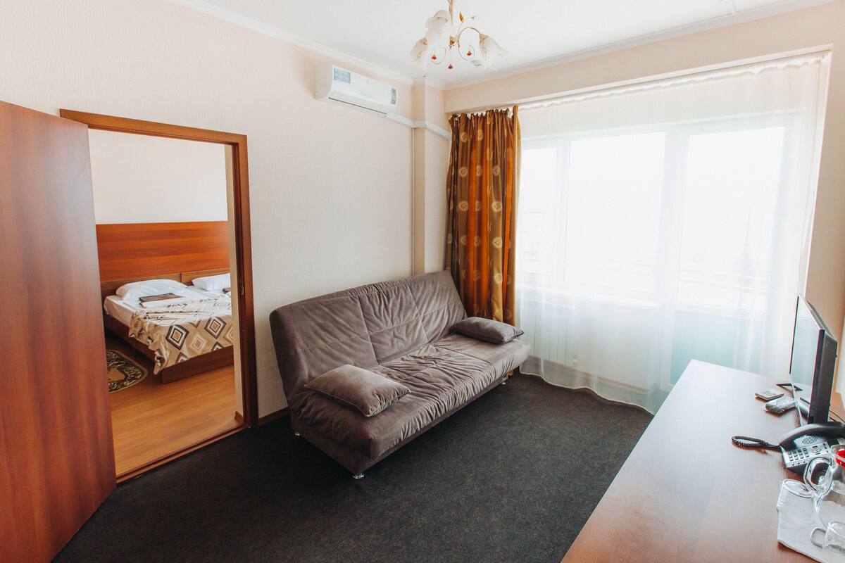 Comfort Double Room | Iron/ironing board, rollaway beds, free WiFi, bed sheets