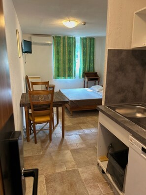 1 غرفة نوم وبديكورات فريدة لكل غرفة وطراز فريد لكل وحدة