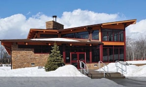 مكان جذب سياحي