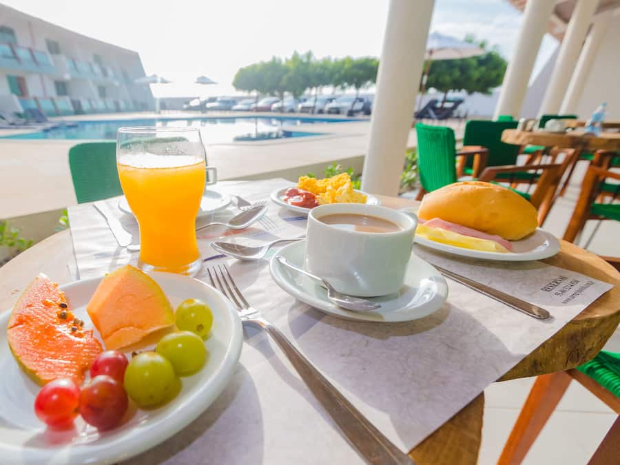 Sudah termasuk sarapan prasmanan setiap hari