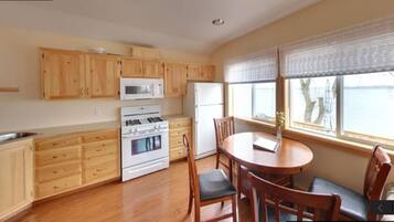 Cottage, Ensuite (19) | View from property