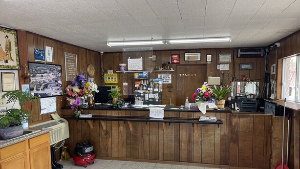 Reception - Wildflower Inn & RV Park (Cuero)