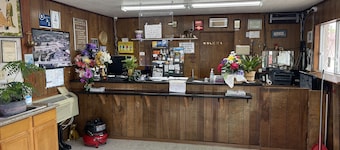 Wildflower Inn & RV Park