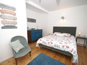 5 chambres, fer et planche à repasser, Wi-Fi