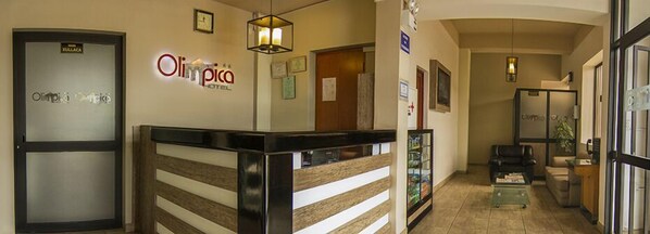 Reception - Hotel Olimpica (Arequipa)