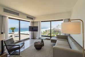 Suite Deluxe com Piscina Frente | Comodidades do quarto