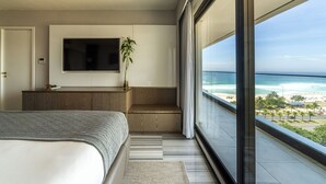 Suite Deluxe com Piscina Frente | 1 soverom, sengetøy av topp kvalitet, minibar og safe på rommet