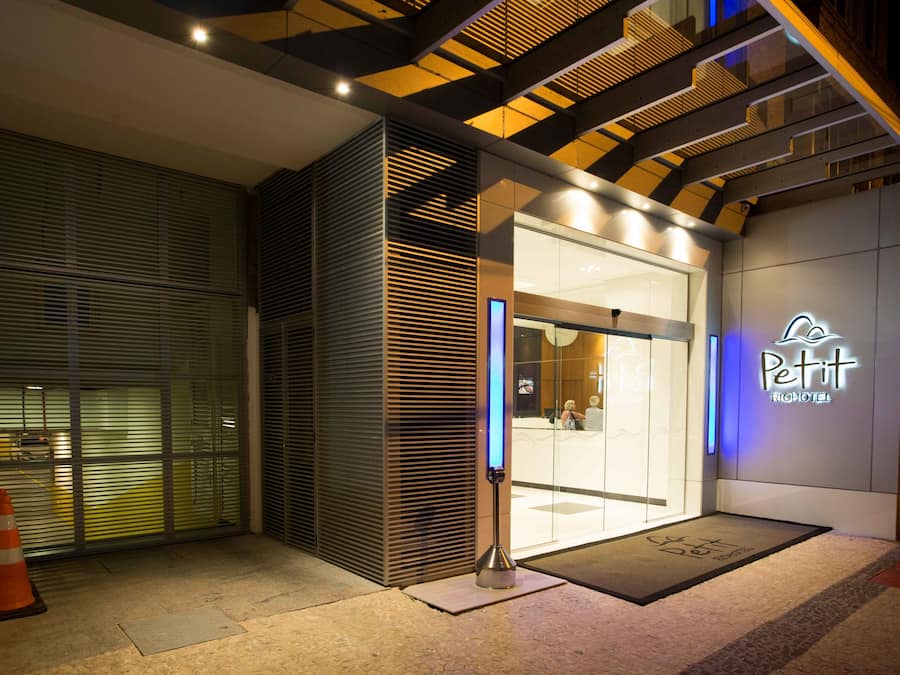 Valet parking (40.00 por noche)