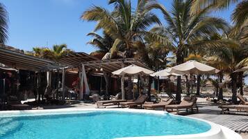 Outdoor pool, pool loungers