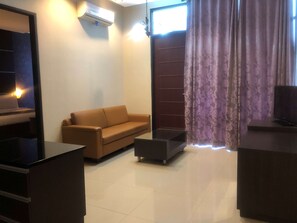 Internet, alarm clocks - Kyriad Sadurengas Paser (Tanahgrogot)