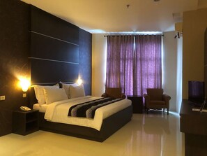 Internet, alarm clocks - Kyriad Sadurengas Paser (Tanahgrogot)