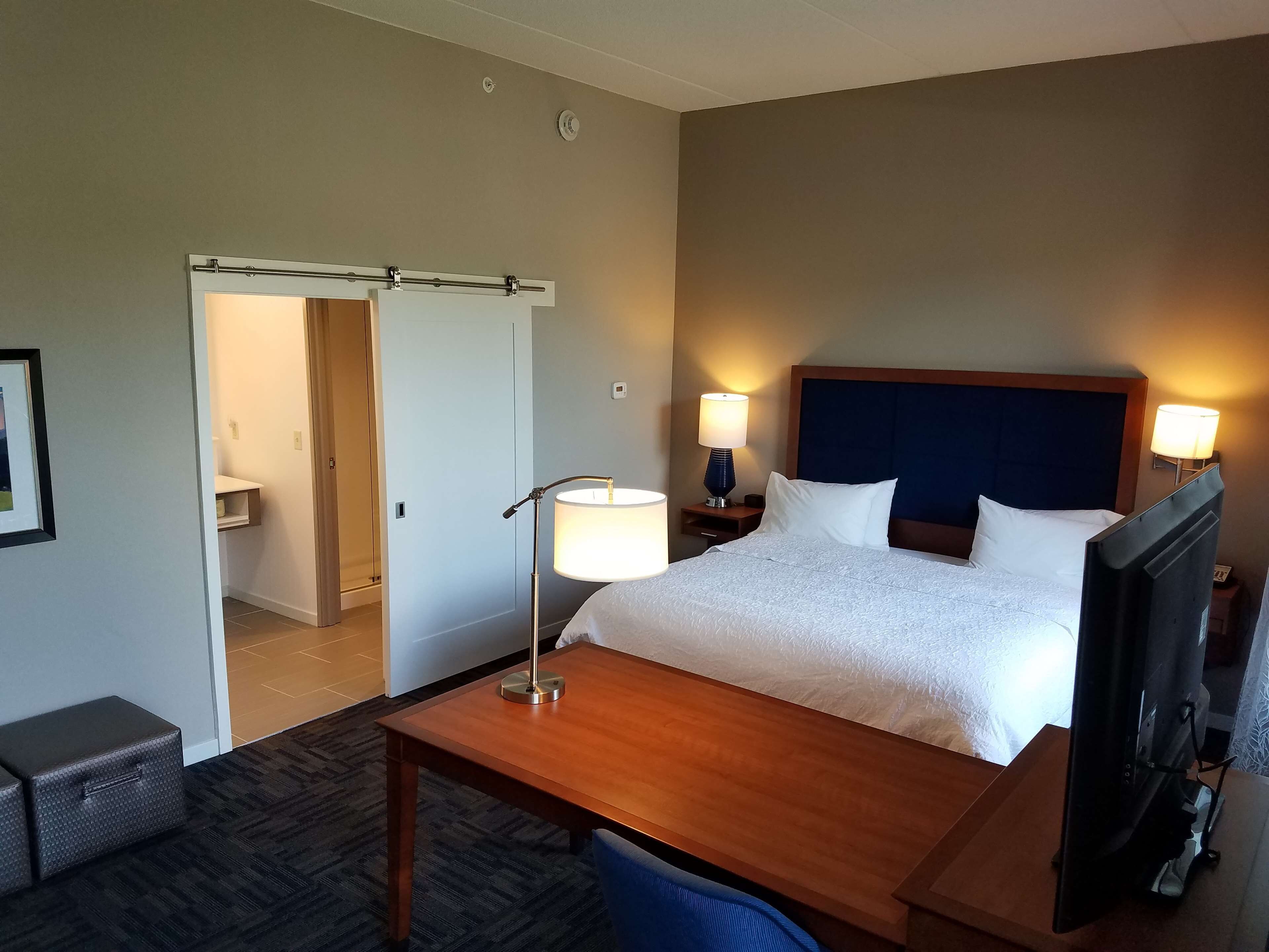 studio, 1 king bed, refrigerator & microwave (wet bar) | premium bedding, in-room safe, desk, blackout curtains