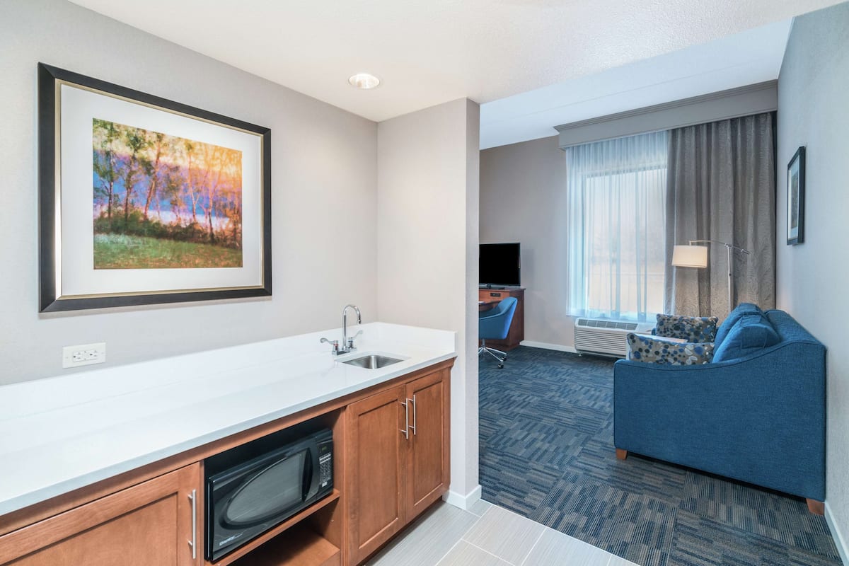 premium bedding, in-room safe, desk, blackout curtains