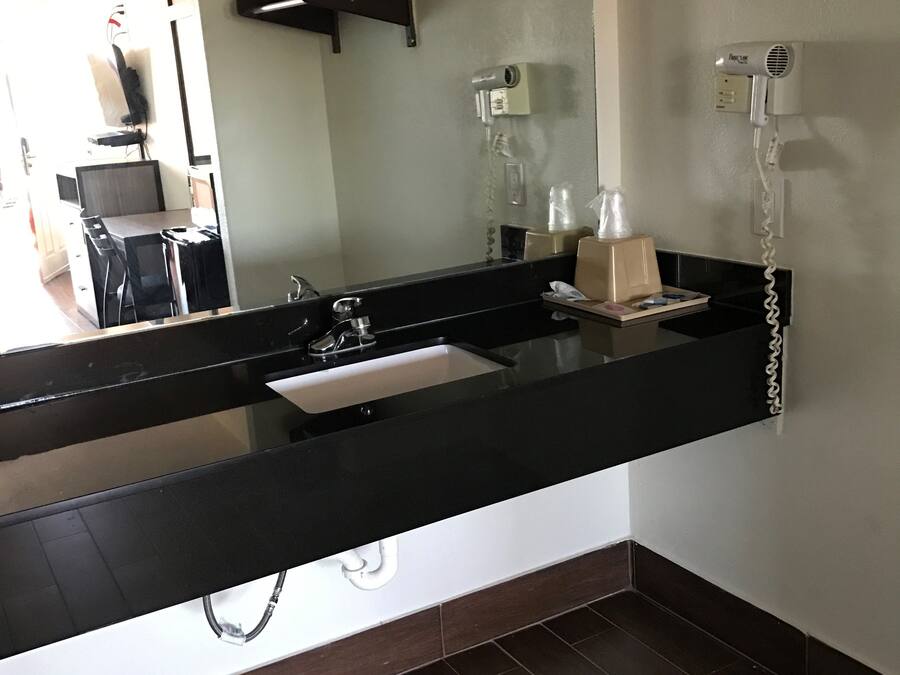 Dobbeltværelse | Håndvask på badeværelset