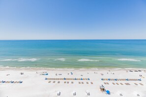Exterior - Hampton Inn & Suites Panama City Beach-Beachfront (Panama City Beach)