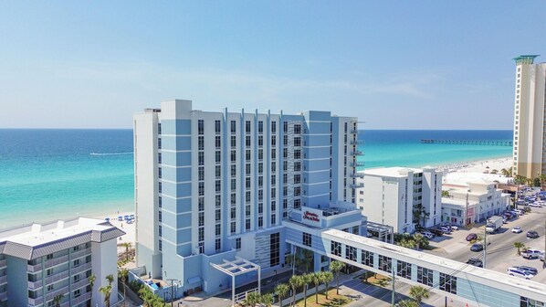 Exterior - Hampton Inn & Suites Panama City Beach-Beachfront (Panama City Beach)