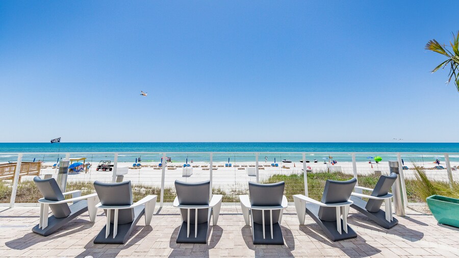 Hampton Inn & Suites Panama City Beach-Beachfront