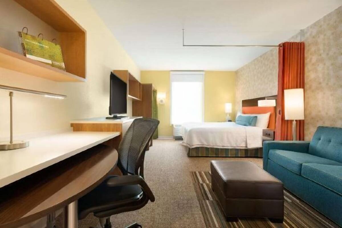 Egyptian cotton sheets, premium bedding, pillowtop beds, in-room safe
