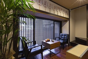 Breakfast area - Gion Guesthouse Yururi (Kyoto)
