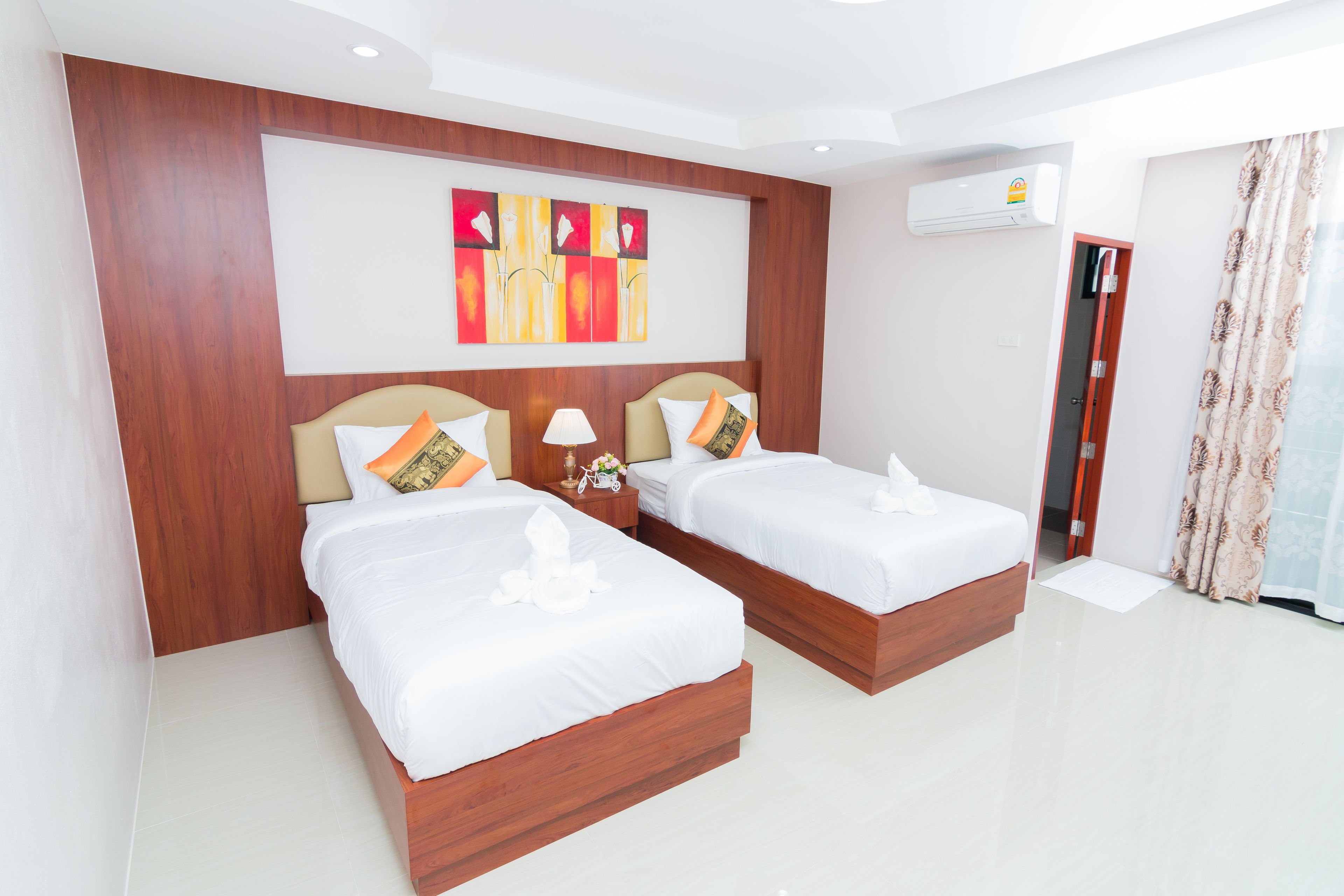 standard twin room | free wifi