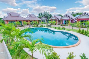 Outdoor pool - Samrong Garden Resort (Udon Thani)