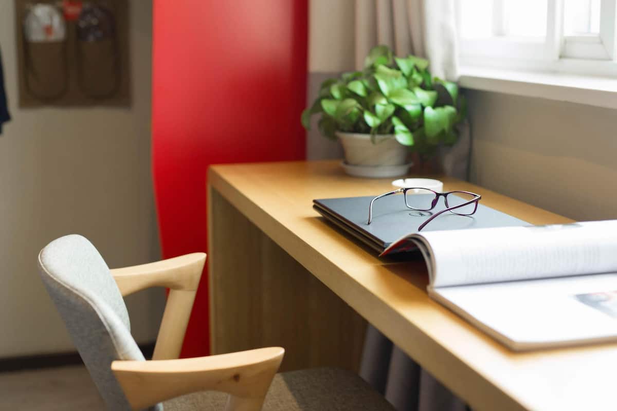 Double Room | Minibar, desk, blackout curtains, soundproofing