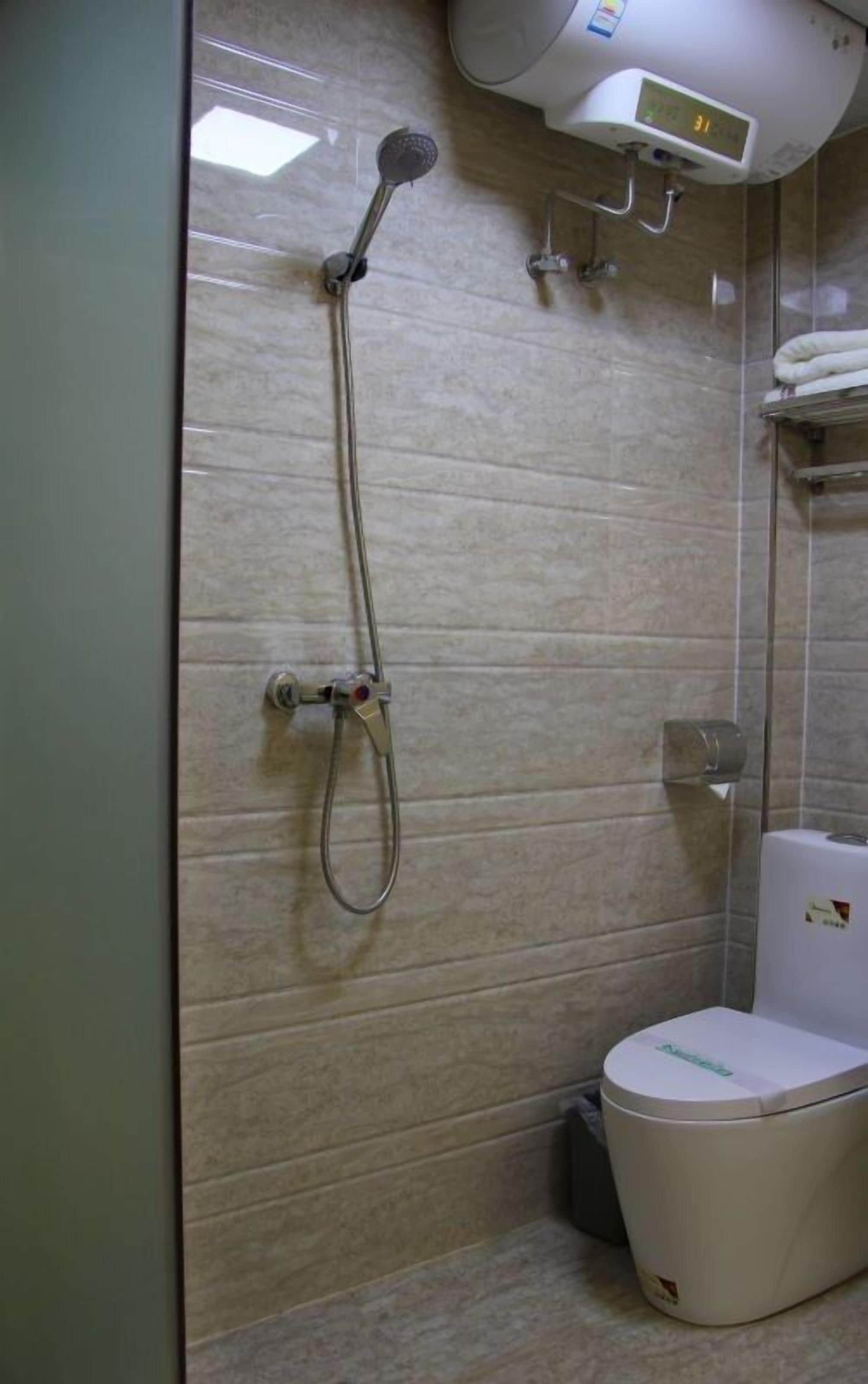 queen room – smoking,eco plan (stairs only，second or third floor)  | bathroom | shower, free toiletries, hair dryer, slippers