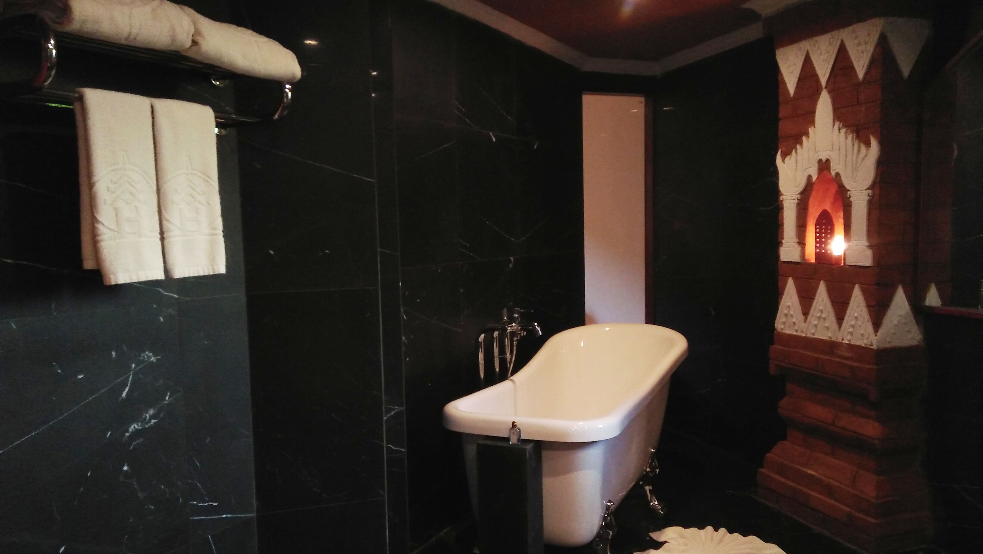 suite, 1 bedroom | premium bedding, free minibar items, in-room safe, blackout curtains