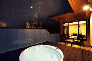 アンバサダー スイート | セーフティボックス (室内)、ベビーベッド (無料)、ベッドシーツ