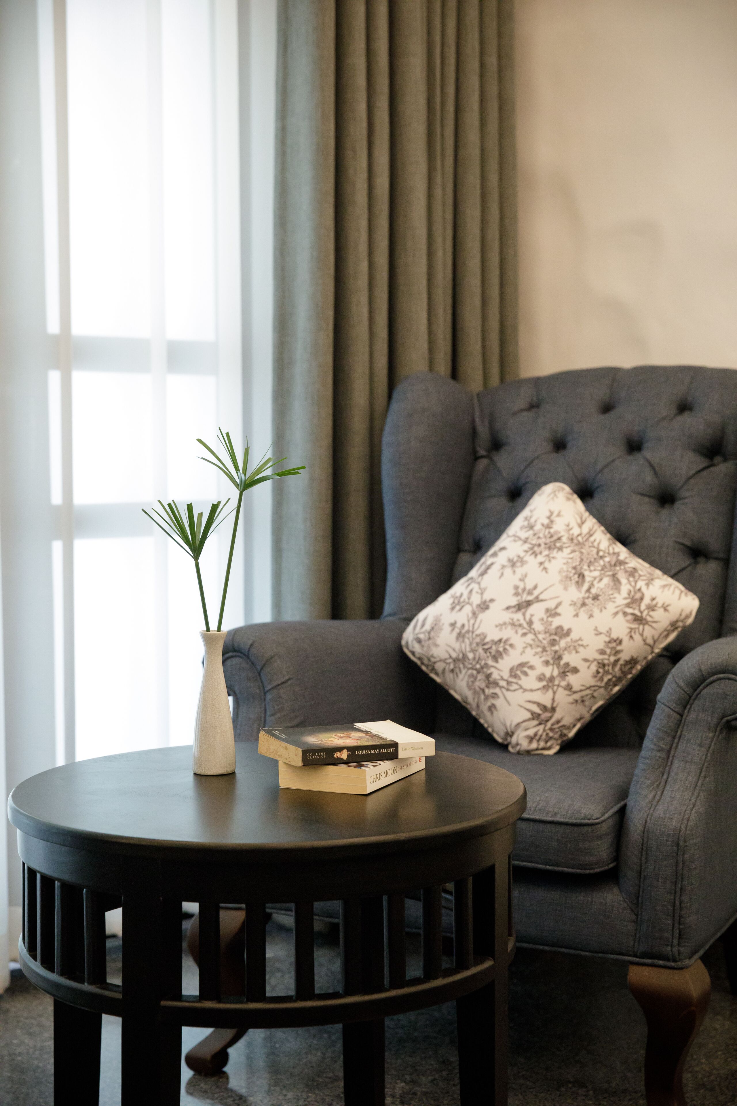 Superior Room with City View | Minibar, in-room safe, desk, laptop workspace