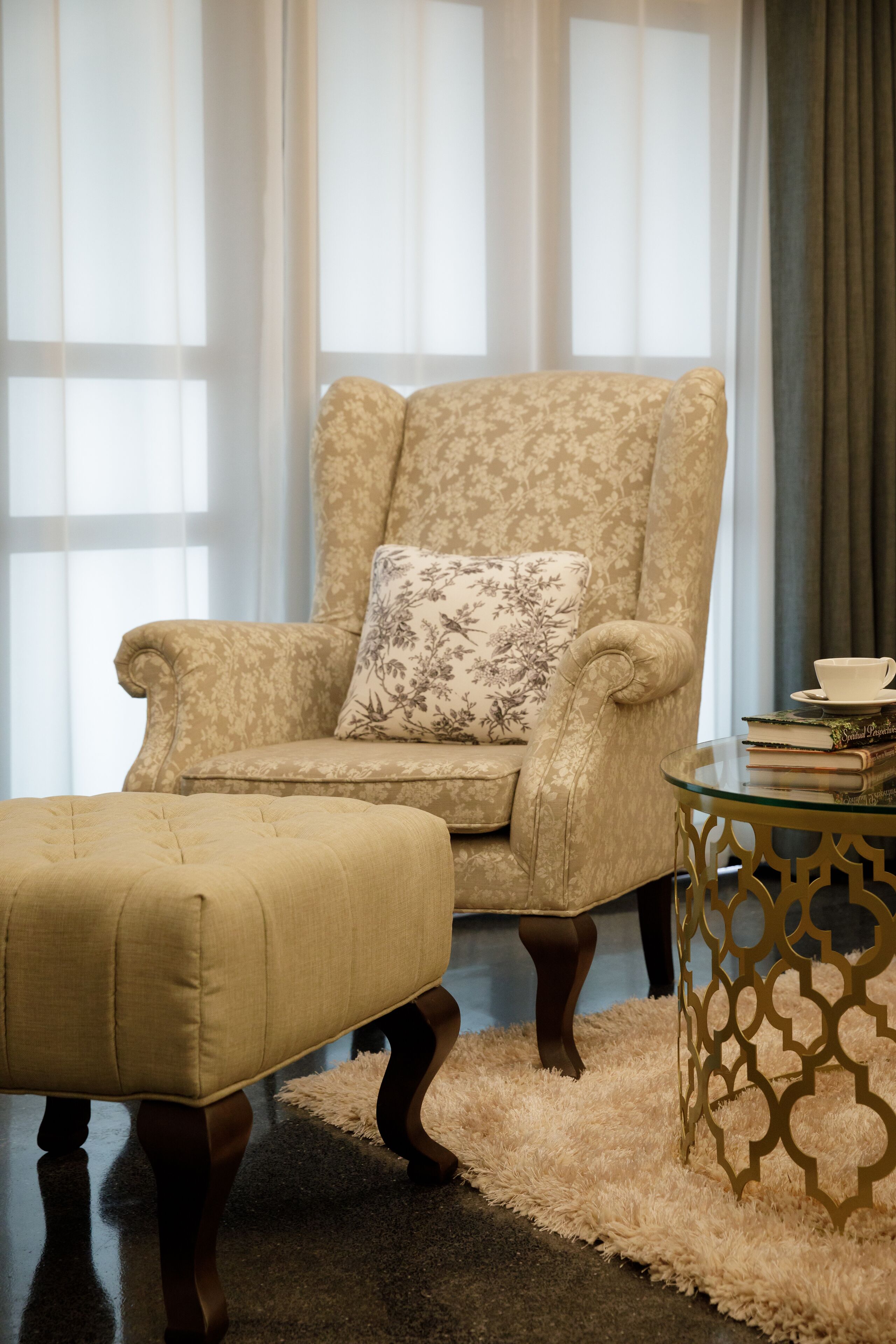 signature suite, 1 bedroom, ensuite | living area | led tv