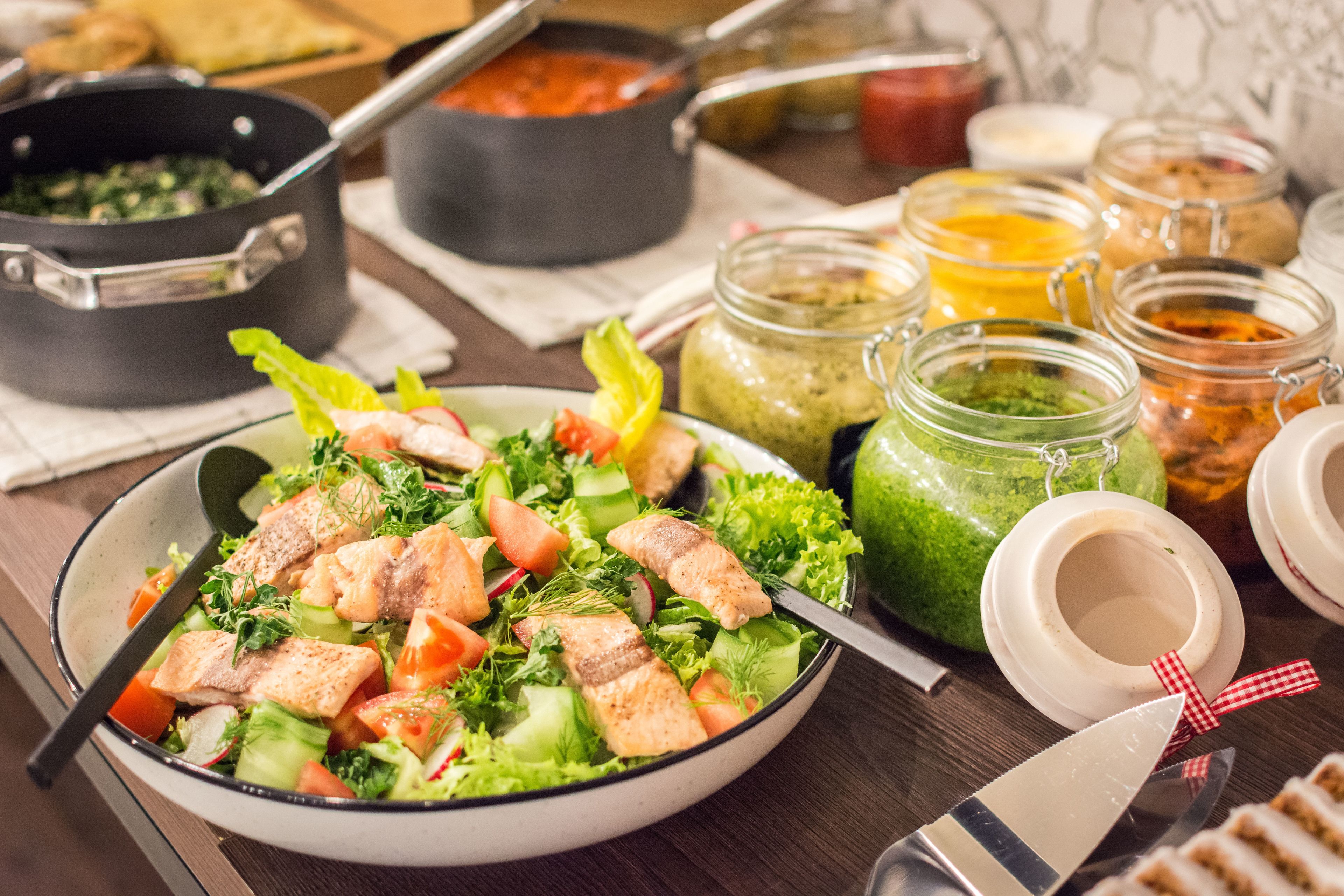 daily buffet breakfast (pln 55 per person)