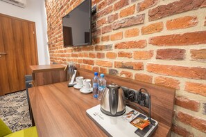 Chambre Double Confort | Minibar, coffres-forts dans les chambres, bureau, chambres insonorisées