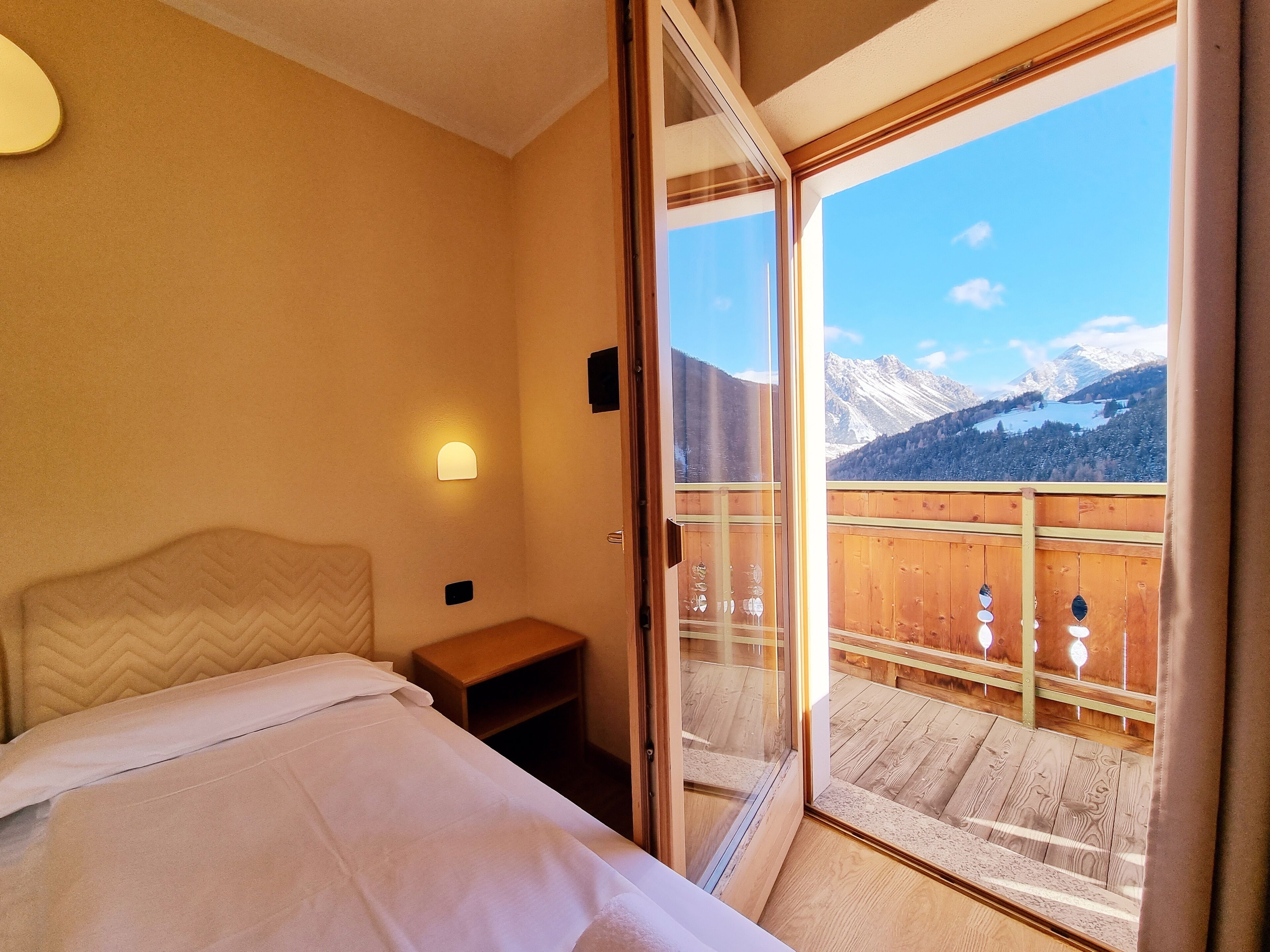 deluxe room, terrace, mountain view | 1 bedroom, hypo-allergenic bedding, down duvets, in-room safe