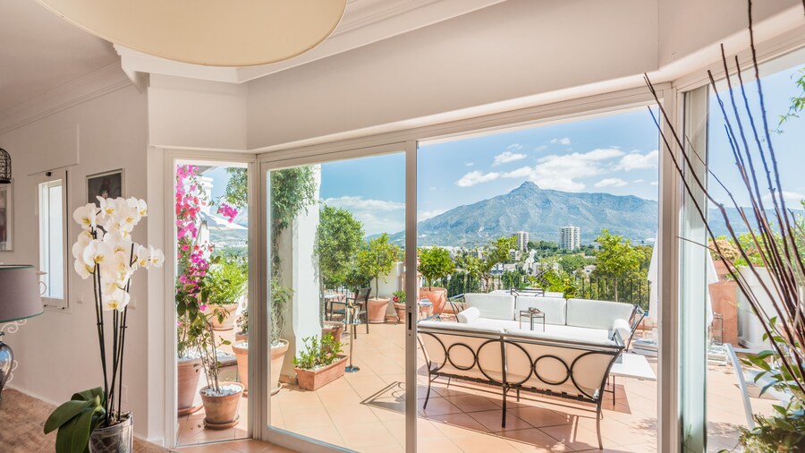 Molo Luxury Suites Puerto Banus