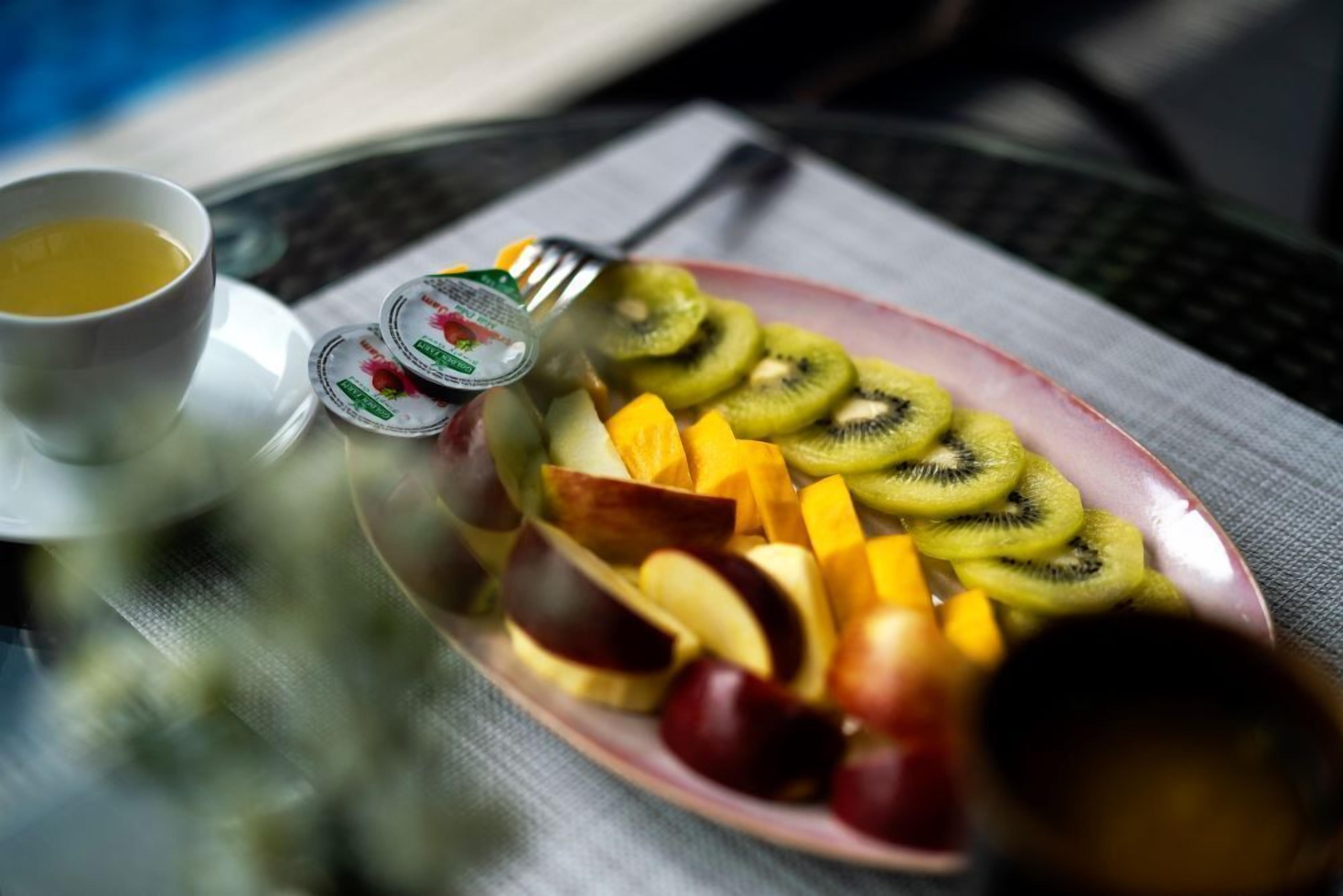 daily local cuisine breakfast (vnd 80000 per person)