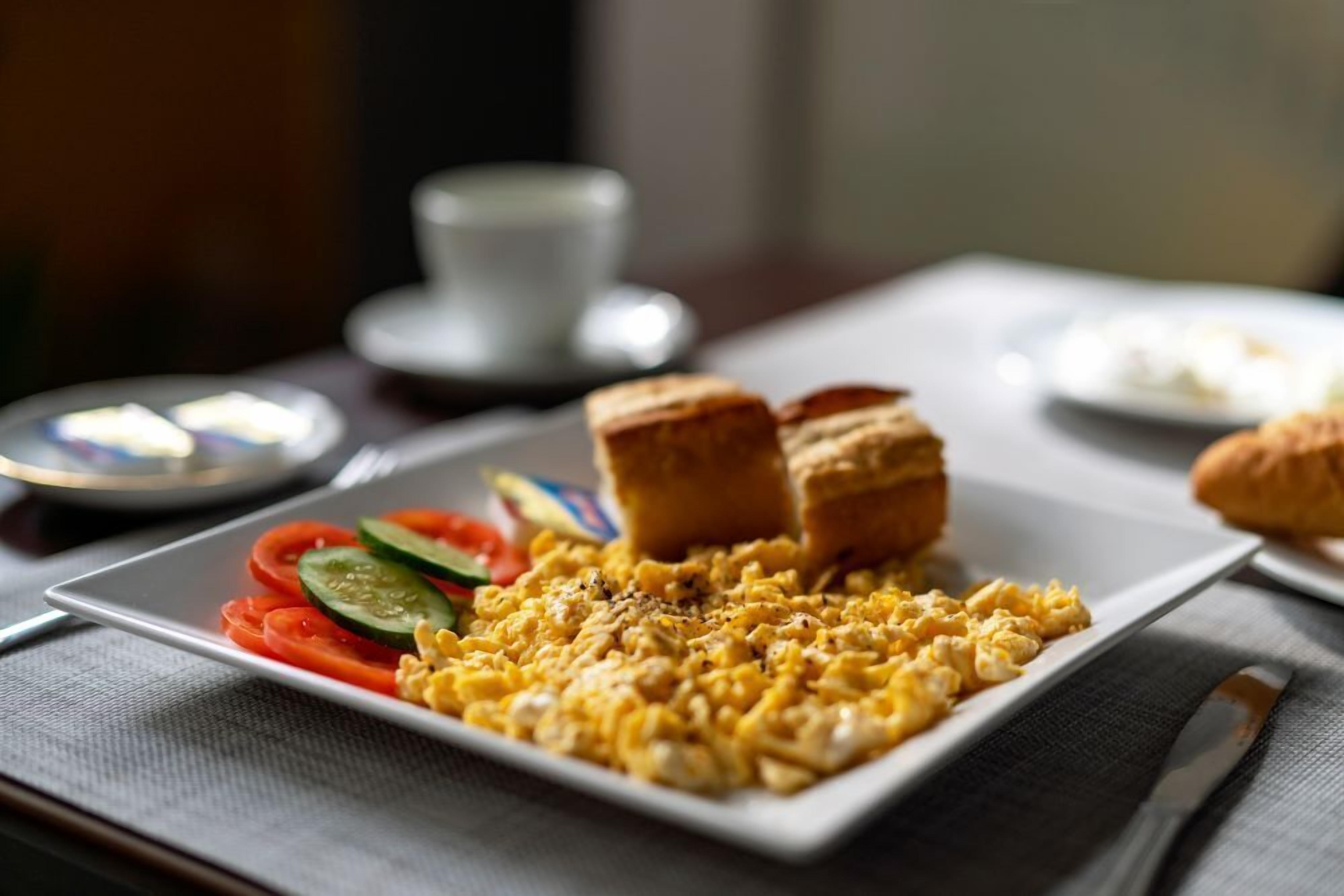 daily local cuisine breakfast (vnd 80000 per person)