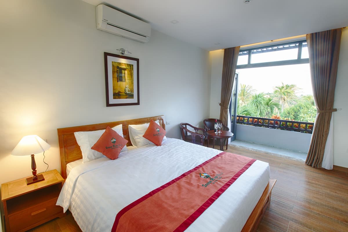 Elite Deluxe Pool View | Minibar, in-room safe, desk, soundproofing