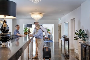 Reception - Belgrave Sands Hotel & Spa (Torquay)