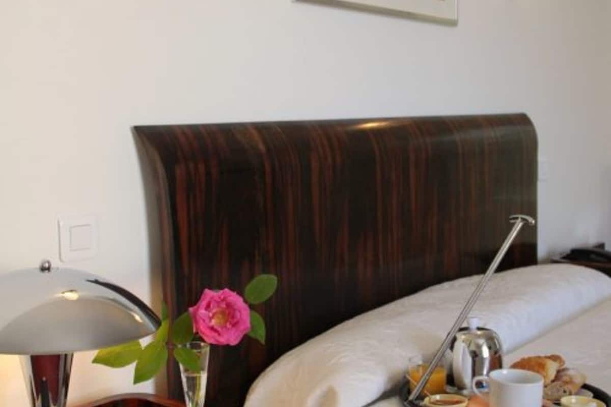 Superior Double Room | In-room safe, individually decorated, individually furnished, desk