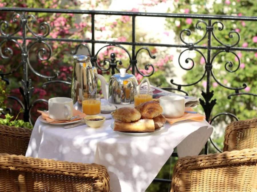 Se ofrece un desayuno continental (12.50 EUR por persona)