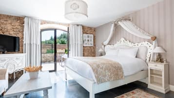 Ropa de cama de alta calidad y minibar